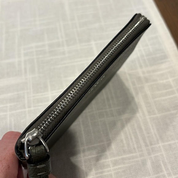 Coach Corner Zip Wristlet In Cargo Green - Picture 7 of 8